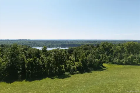 1838 River Road West Coxsackie NY 12124