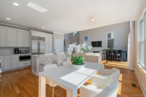 238 Coach Drive Woodbury NY 11542