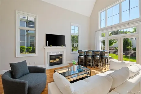 238 Coach Drive Woodbury NY 11542