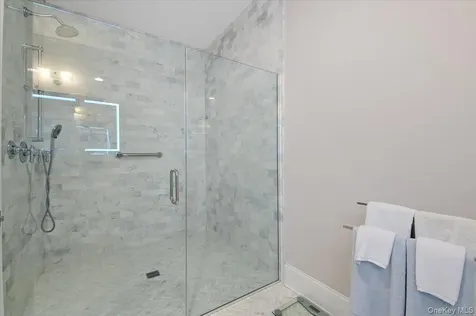 238 Coach Drive Woodbury NY 11542