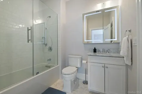 238 Coach Drive Woodbury NY 11542