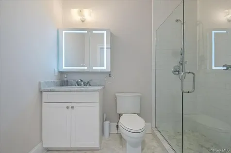238 Coach Drive Woodbury NY 11542