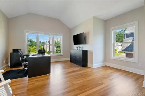 238 Coach Drive Woodbury NY 11542