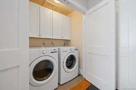 238 Coach Drive Woodbury NY 11542