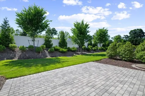 238 Coach Drive Woodbury NY 11542