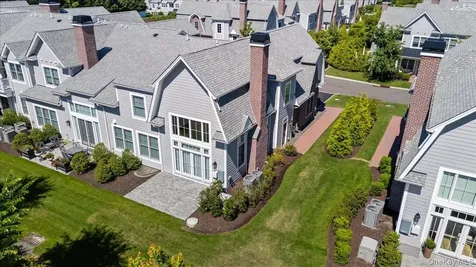 238 Coach Drive Woodbury NY 11542