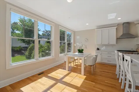 238 Coach Drive Woodbury NY 11542