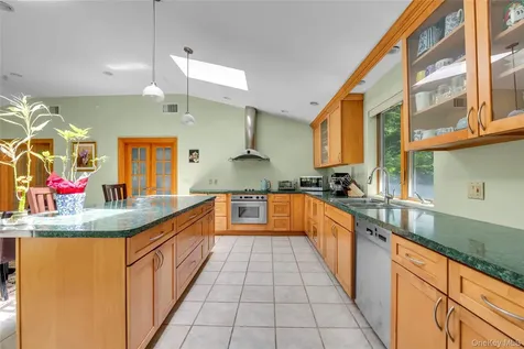 5 Eden Roc Drive Locust Valley NY 11560