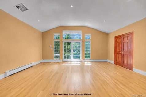 5 Eden Roc Drive Locust Valley NY 11560