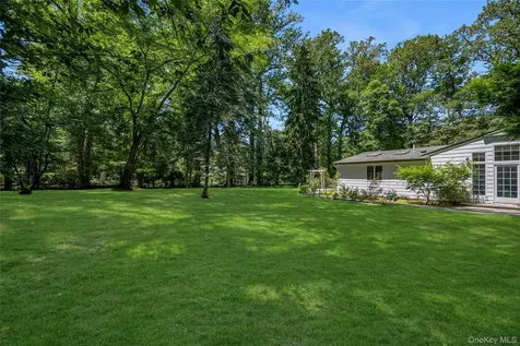 5 Eden Roc Drive Locust Valley NY 11560