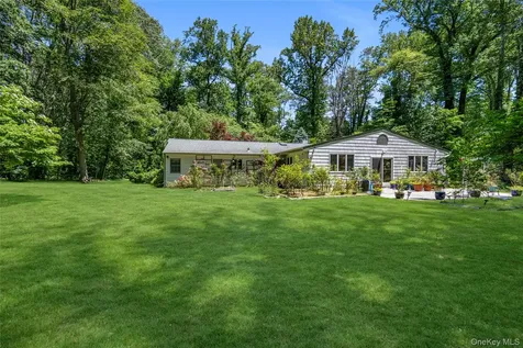 5 Eden Roc Drive Locust Valley NY 11560