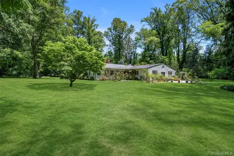 5 Eden Roc Drive Locust Valley NY 11560