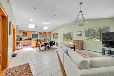 5 Eden Roc Drive Locust Valley NY 11560