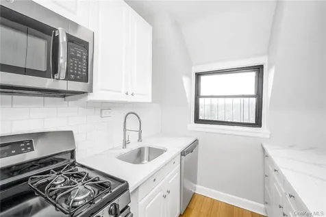 64 Kensington Road Bronxville NY 10708