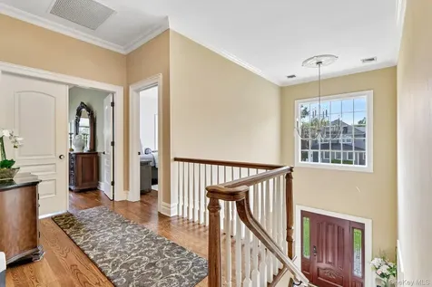 217 Wellington Road Garden City NY 11530