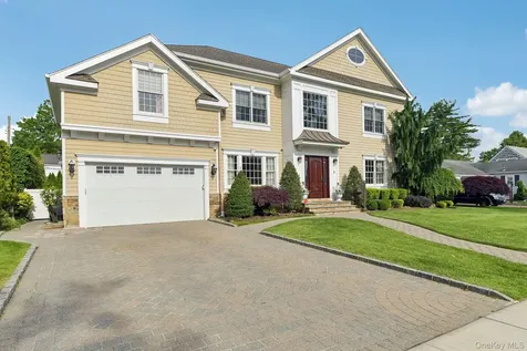 217 Wellington Road Garden City NY 11530