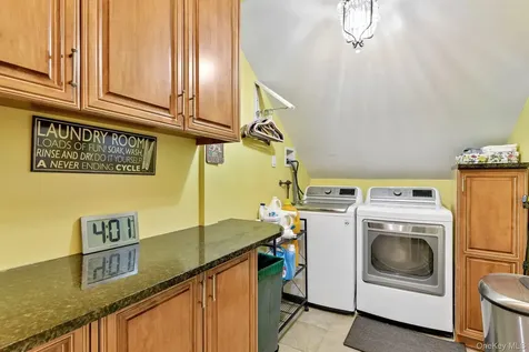 217 Wellington Road Garden City NY 11530