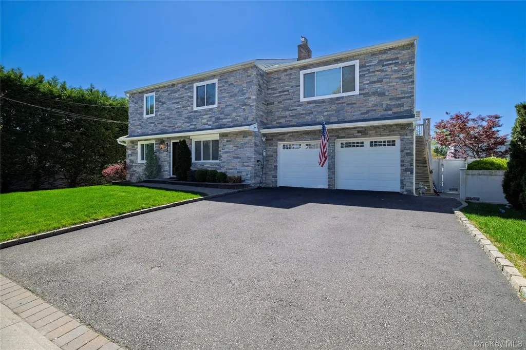 140 Baltimore Massapequa NY 11758