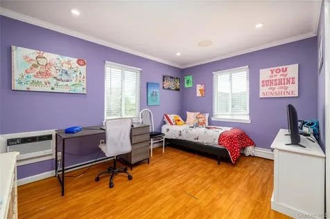 140 Baltimore Massapequa NY 11758