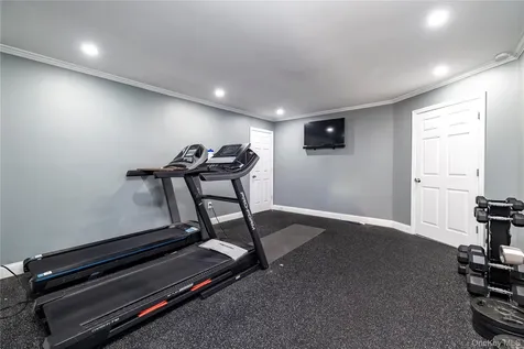 140 Baltimore Massapequa NY 11758