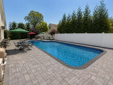 140 Baltimore Massapequa NY 11758