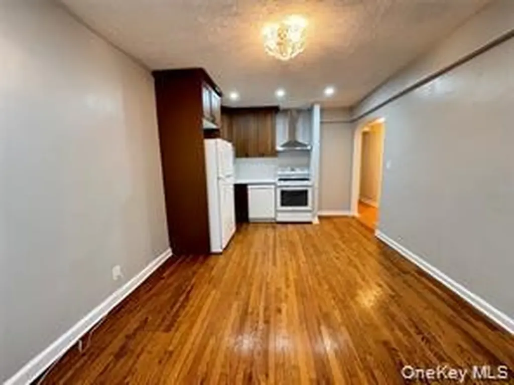 85-16 Little Neck Parkway Floral Park NY 11001