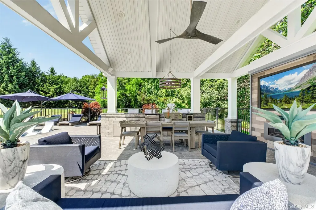 10 Sandlewood Circle Hopewell Junction NY 12533