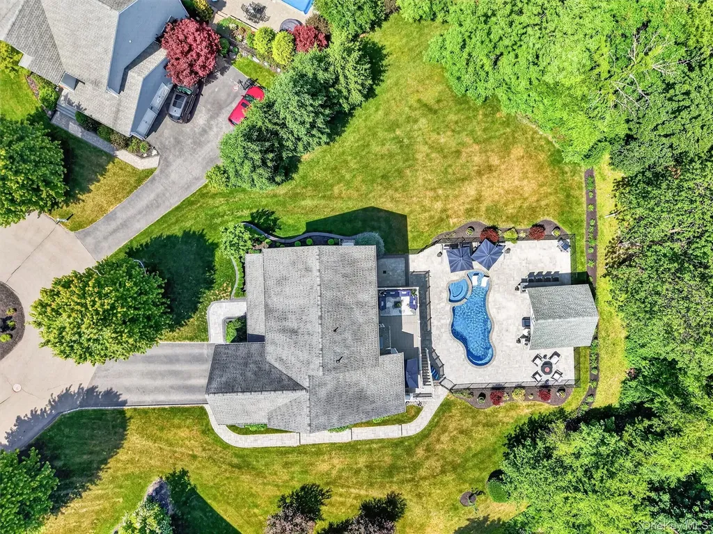10 Sandlewood Circle Hopewell Junction NY 12533