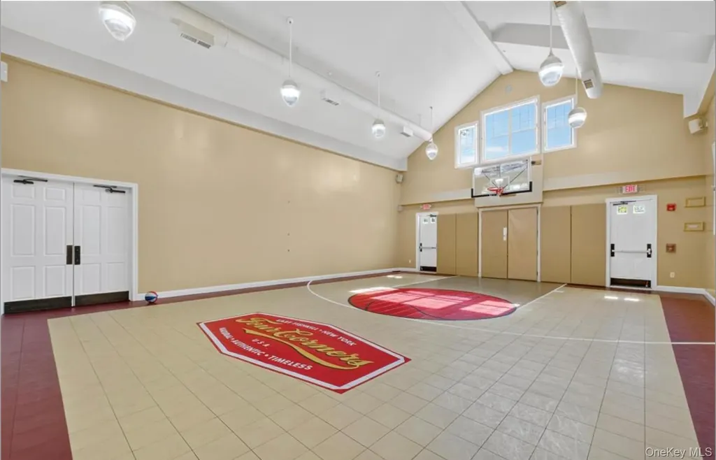 10 Sandlewood Circle Hopewell Junction NY 12533