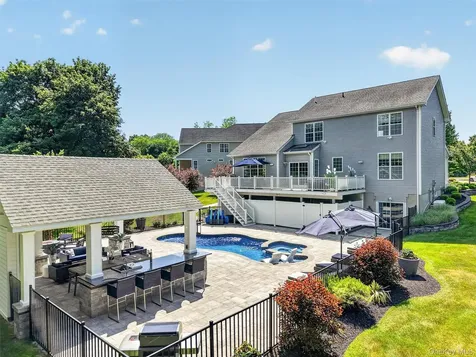 10 Sandlewood Circle Hopewell Junction NY 12533