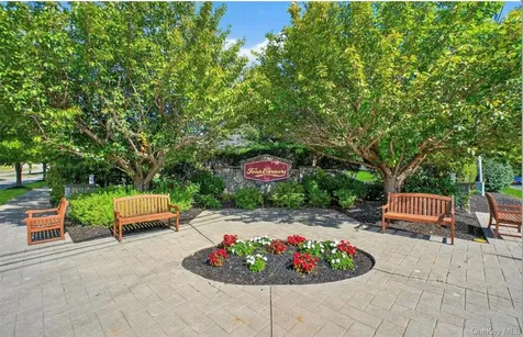 10 Sandlewood Circle Hopewell Junction NY 12533