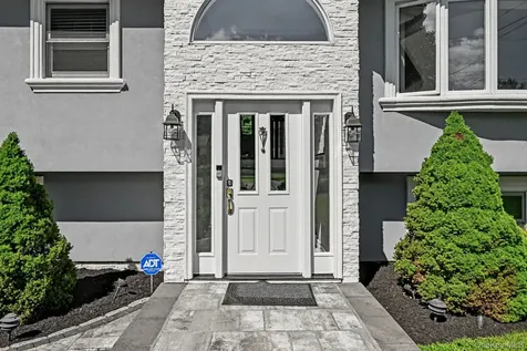 61 Friendly Road Mahopac NY 10541