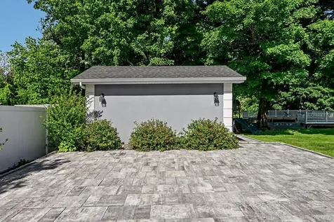 61 Friendly Road Mahopac NY 10541