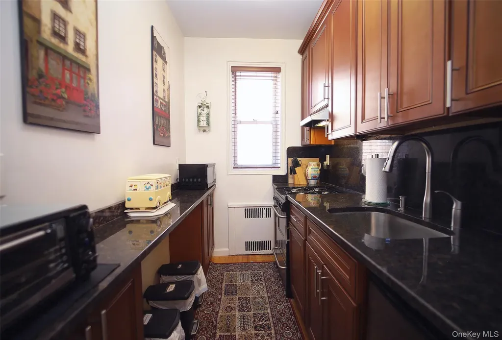 118-11 84th Avenue Kew Gardens NY 11415