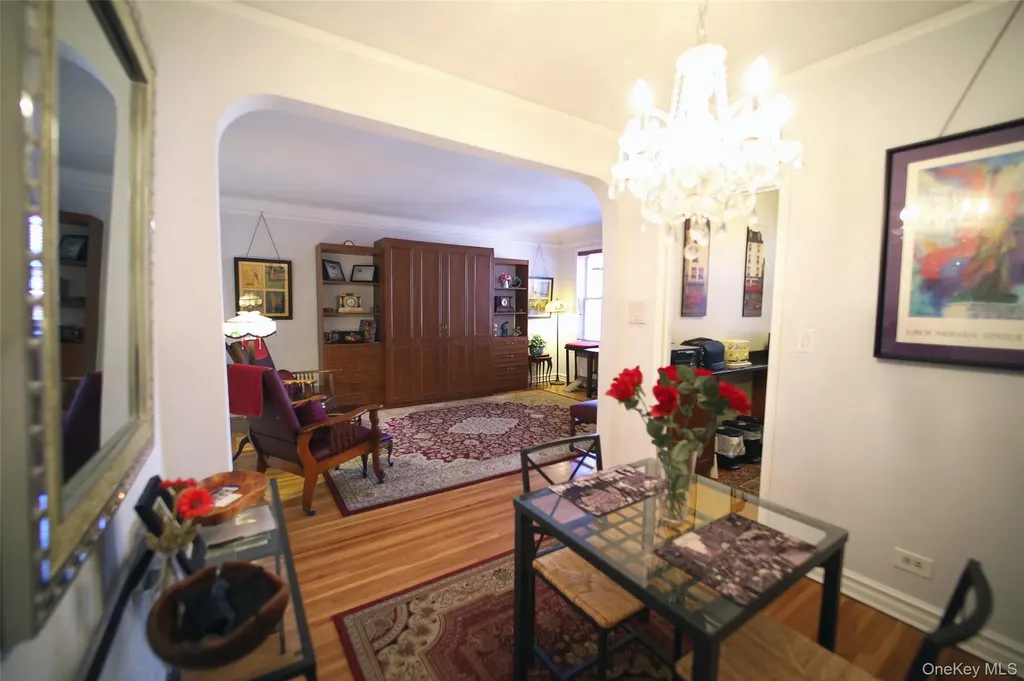 118-11 84th Avenue Kew Gardens NY 11415