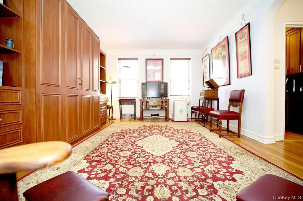 118-11 84th Avenue Kew Gardens NY 11415