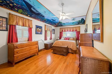 4 Point Crescent Whitestone NY 11357