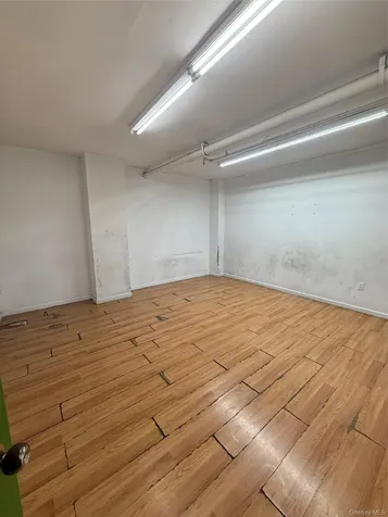 144-77 Barclay Avenue Flushing NY 11355