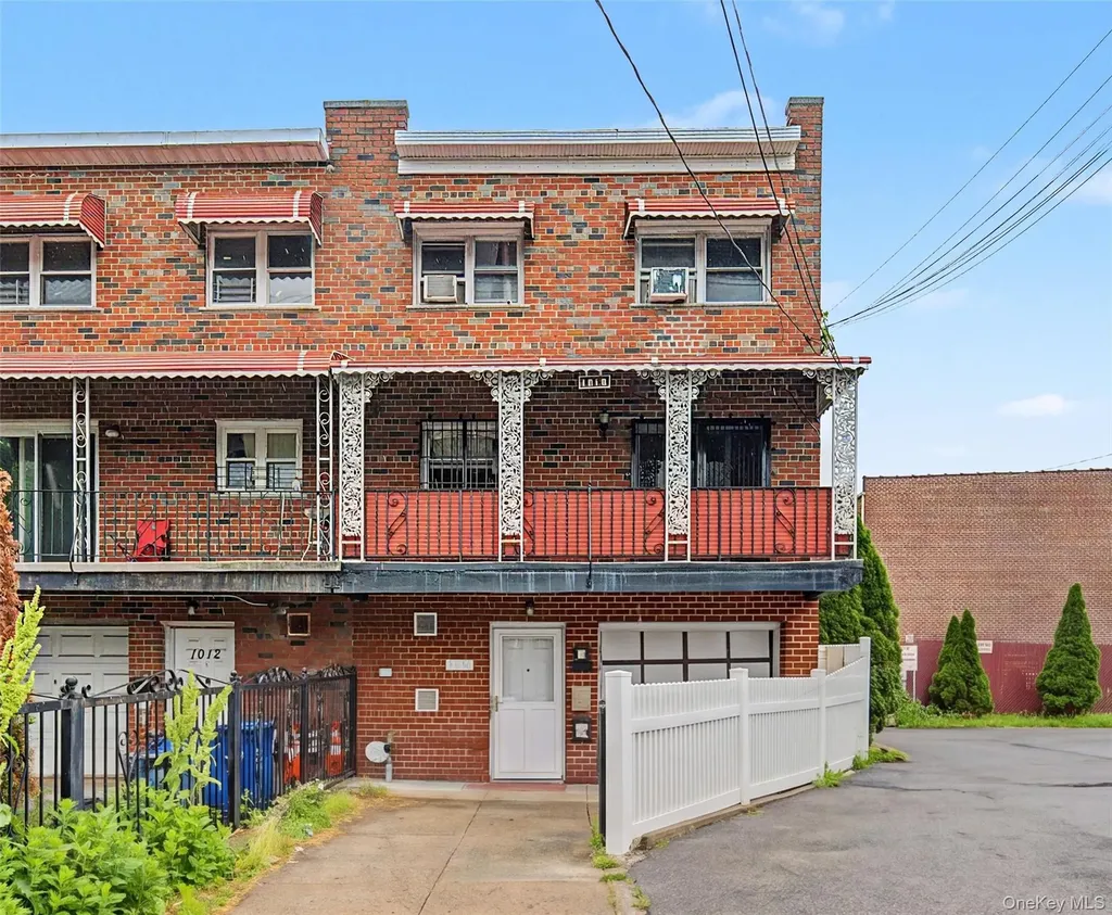 1010 E 233rd Street Bronx NY 10466