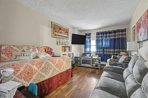 1010 E 233rd Street Bronx NY 10466