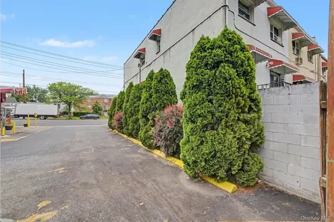 1010 E 233rd Street Bronx NY 10466