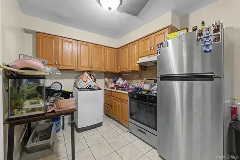 1010 E 233rd Street Bronx NY 10466