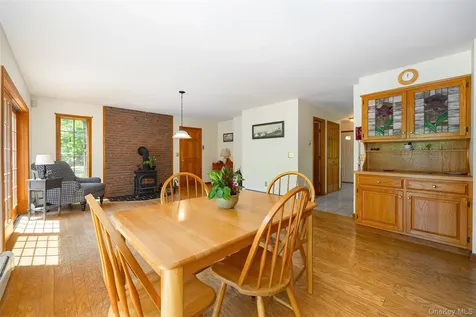 44 Eleanor Drive Salt Point NY 12578