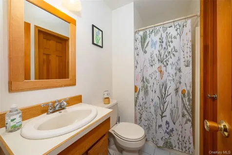 44 Eleanor Drive Salt Point NY 12578