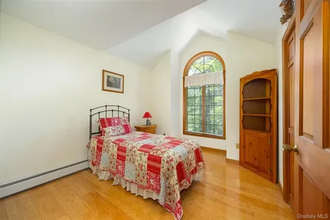 44 Eleanor Drive Salt Point NY 12578