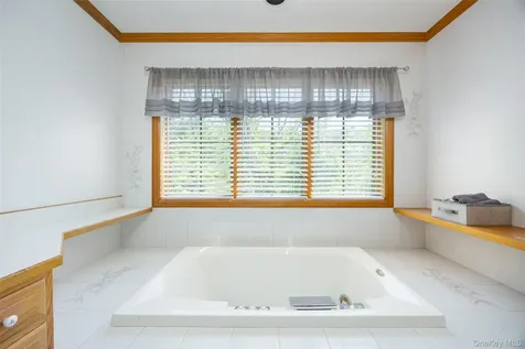 44 Eleanor Drive Salt Point NY 12578