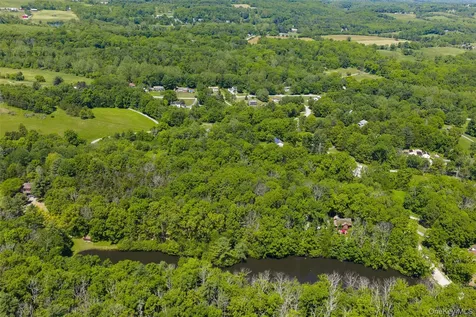 44 Eleanor Drive Salt Point NY 12578