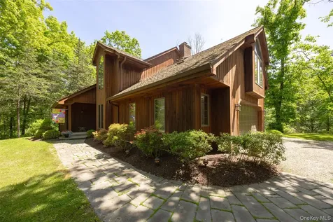44 Eleanor Drive Salt Point NY 12578