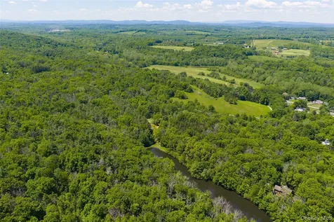 44 Eleanor Drive Salt Point NY 12578