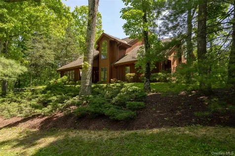 44 Eleanor Drive Salt Point NY 12578